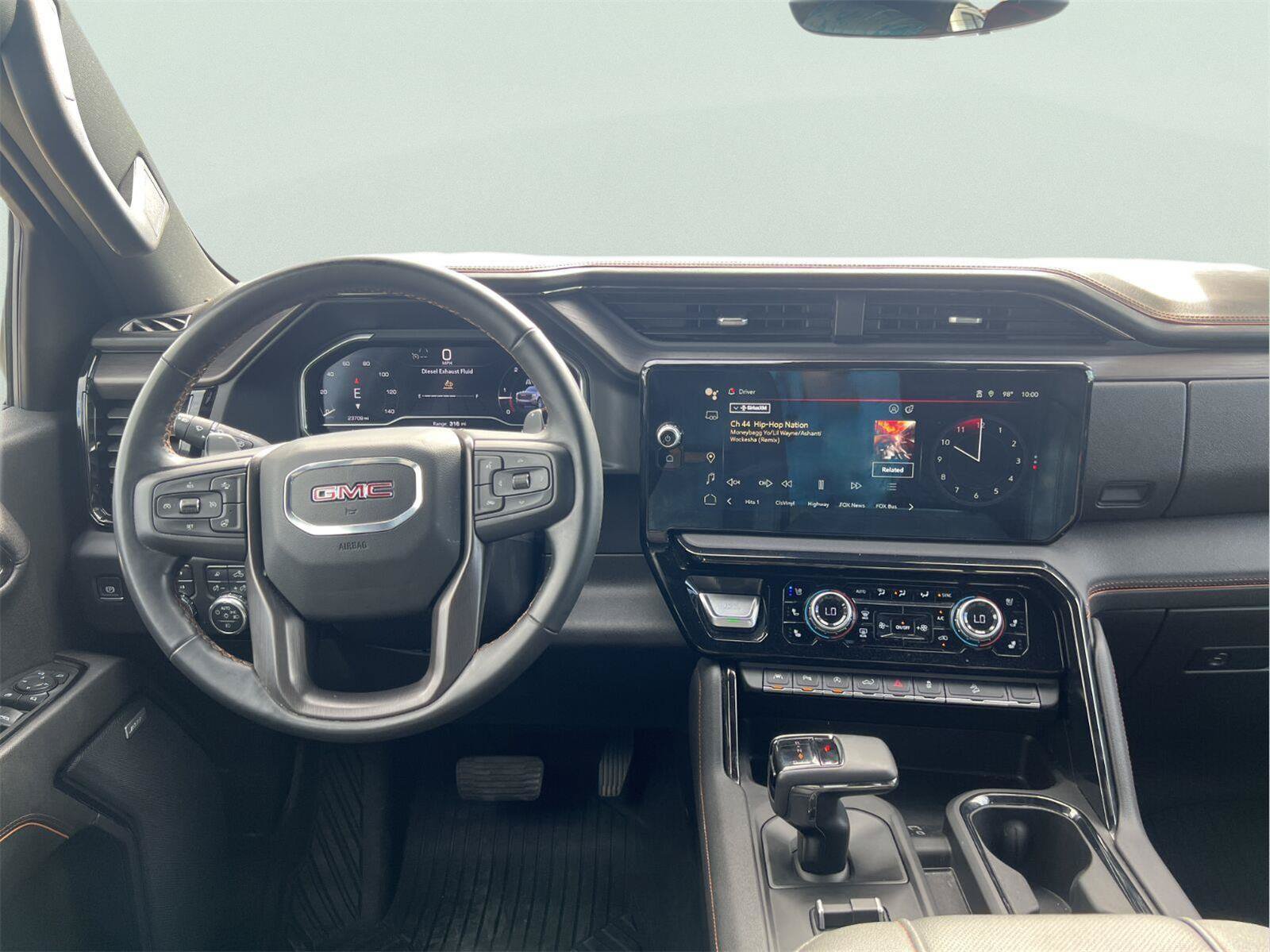 Used 2024 GMC Sierra 1500 AT4 w/ Technology Package AWD/4WD image 42
