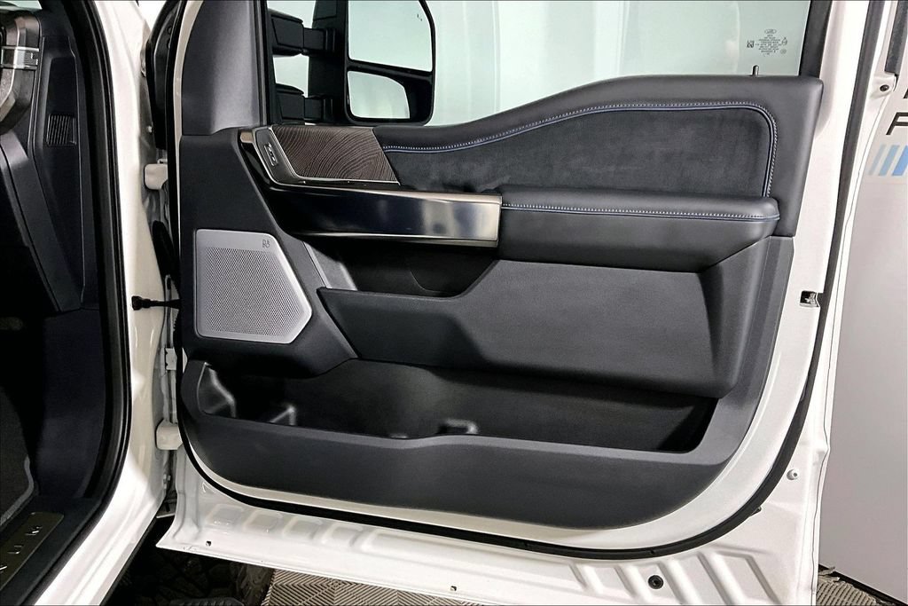Certified 2025 Ford F250 Platinum AWD/4WD image 19