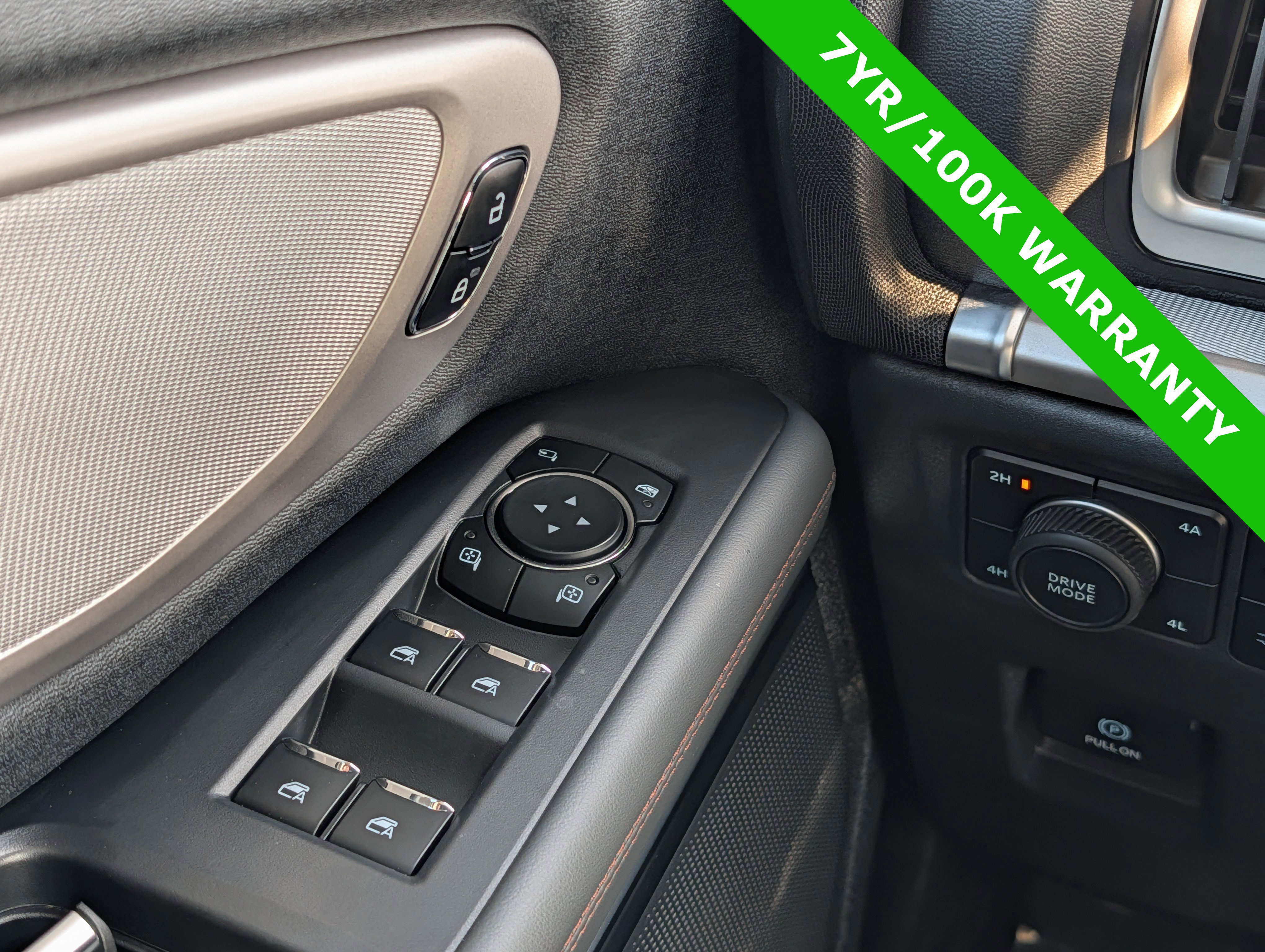 Certified 2025 Ford Expedition Active image 28