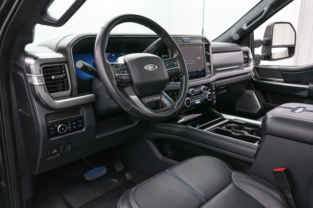 Certified 2025 Ford F250 Platinum AWD/4WD image 14