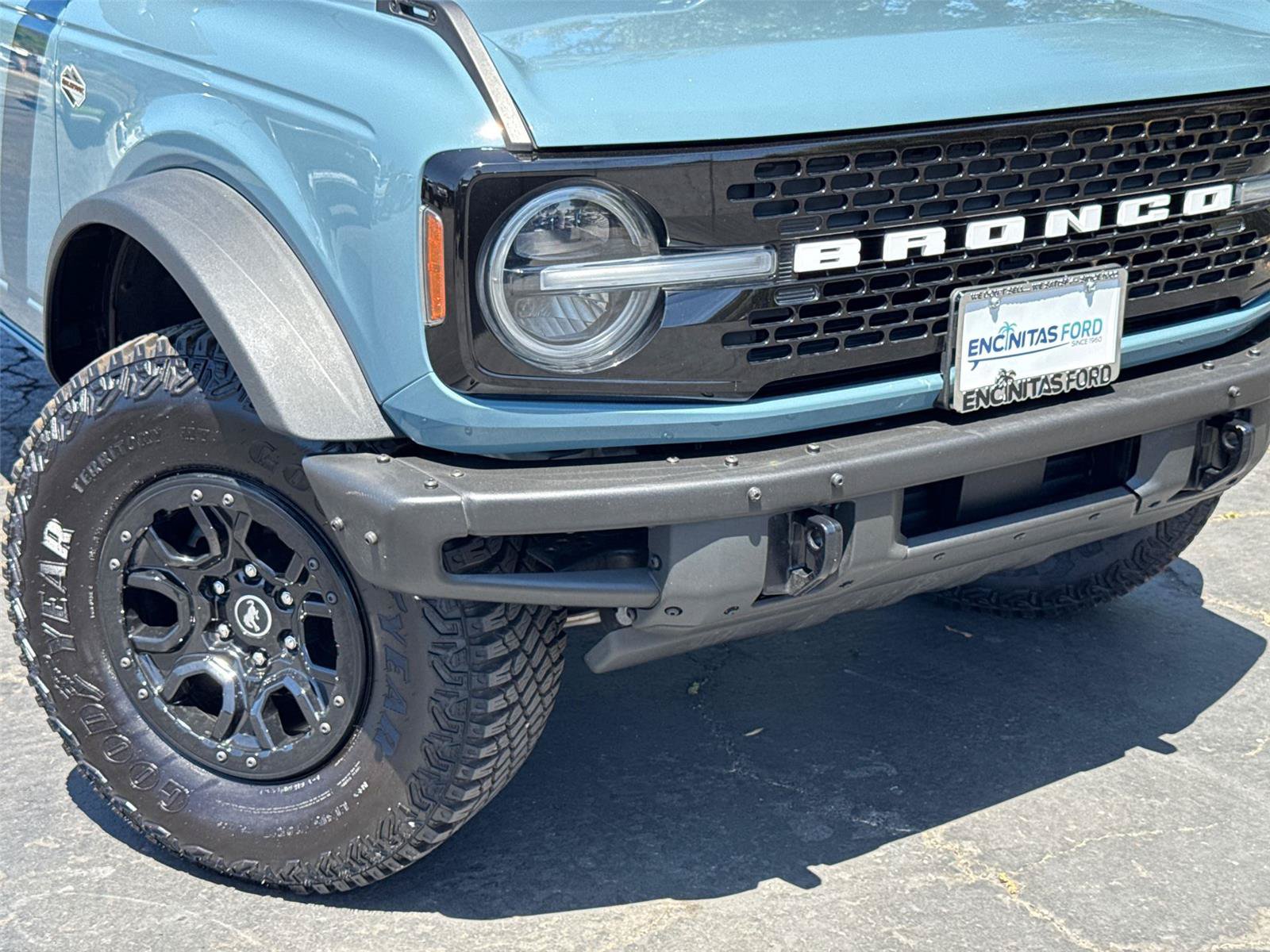 Certified 2022 Ford Bronco Wildtrak AWD/4WD image 3