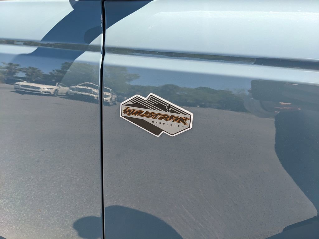 Certified 2021 Ford Bronco Wildtrak image 8