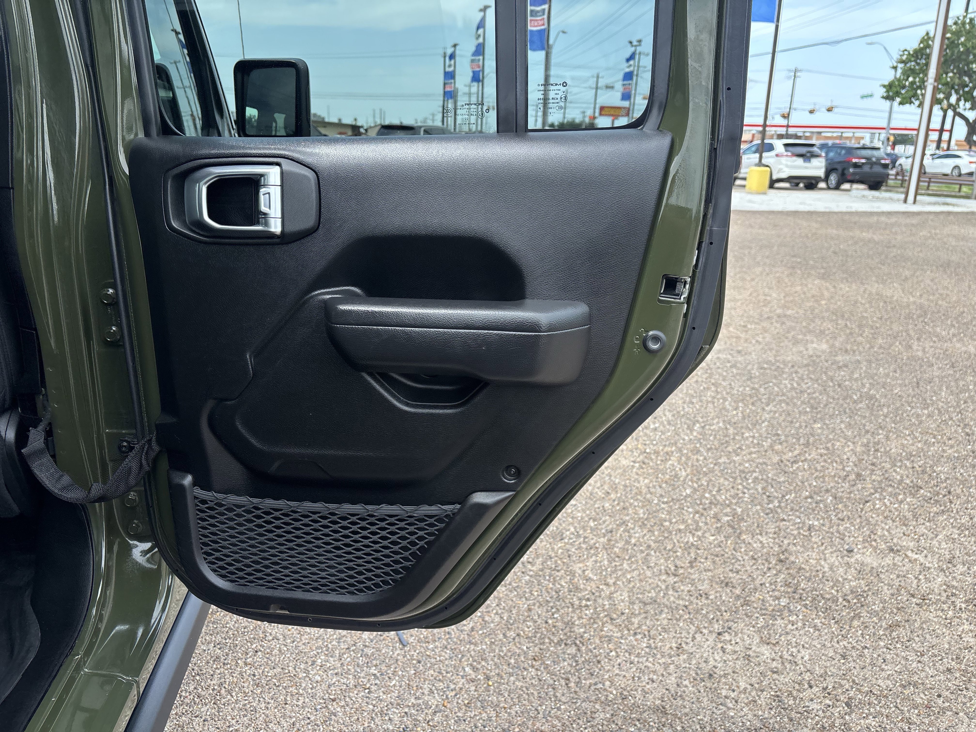 Used 2022 Jeep Gladiator Sport AWD/4WD image 17