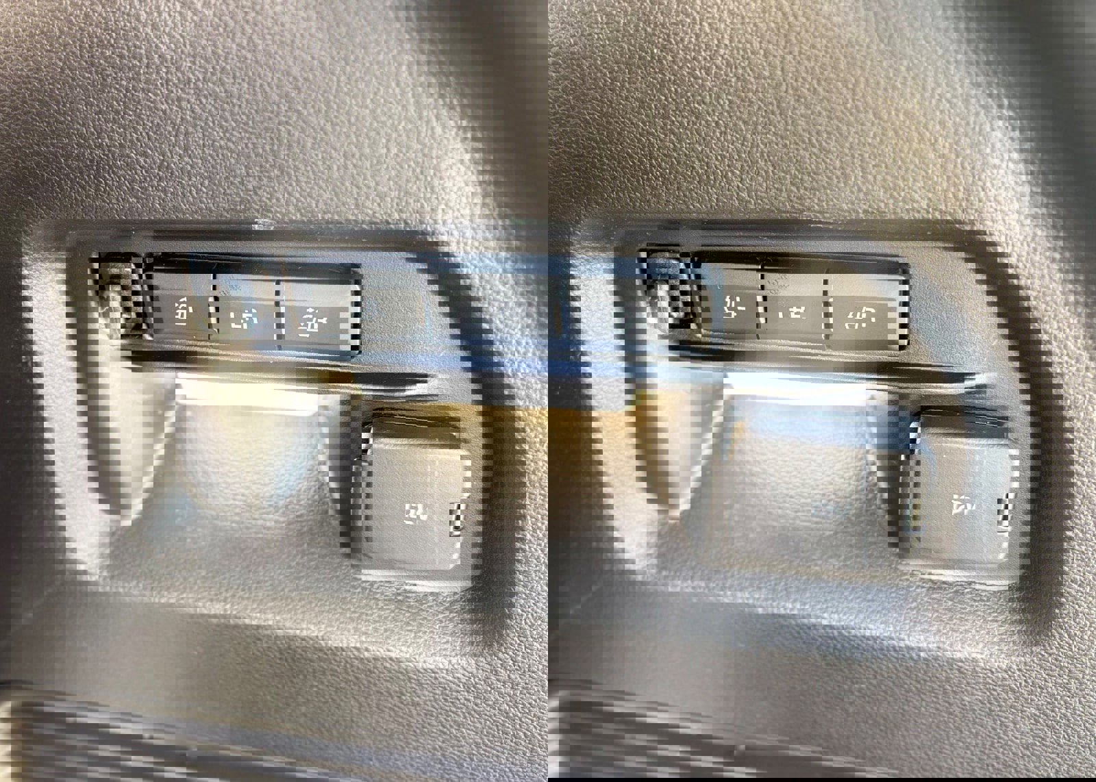 Certified 2020 Ford Explorer Limited image 12