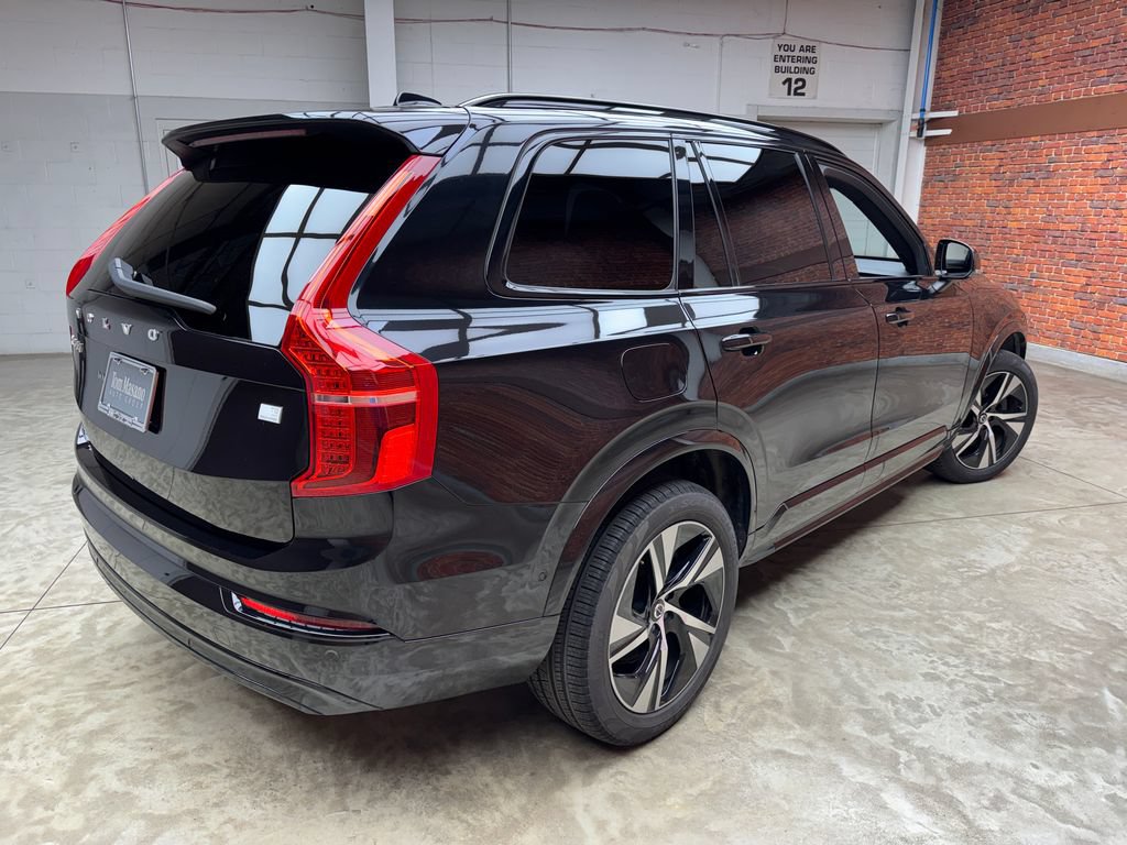 Used 2022 Volvo XC90 T8 R-Design w/ Advanced Package AWD/4WD image 6