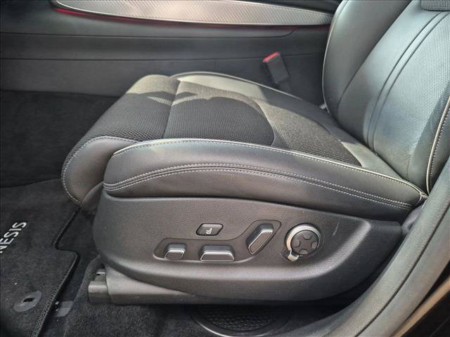 Used 2024 Genesis GV70 2.5T w/ Sport Prestige Package AWD/4WD image 16