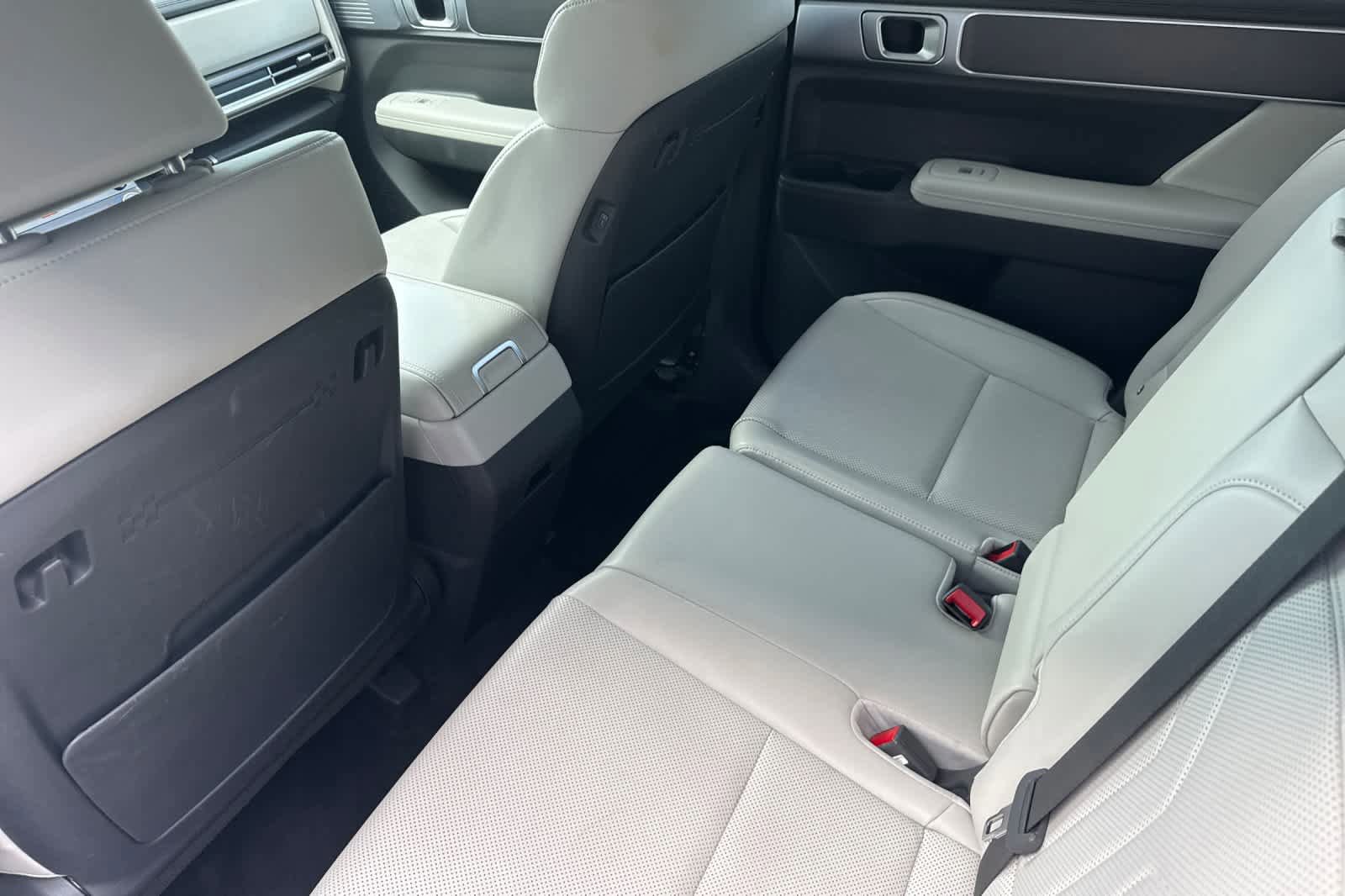 Used 2024 Hyundai Santa Fe SEL AWD/4WD image 10