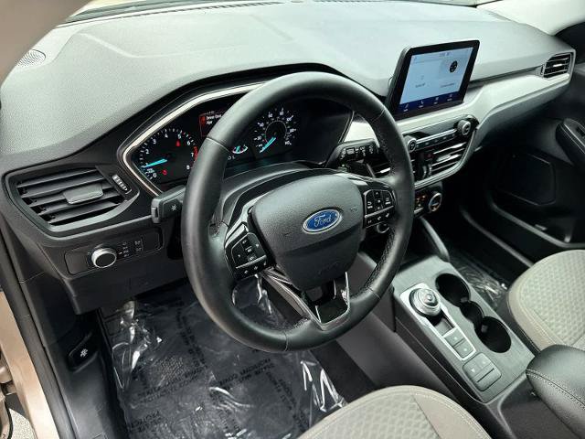 Certified 2021 Ford Escape SE w/ Cold Weather Package AWD/4WD image 10