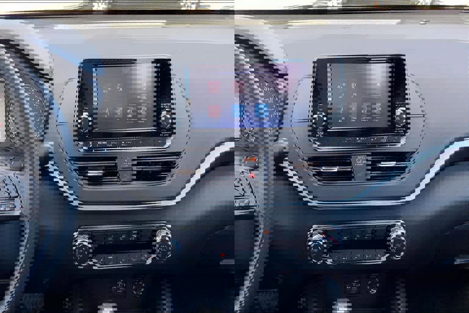 Used 2024 Nissan Altima 2.5 S image 7