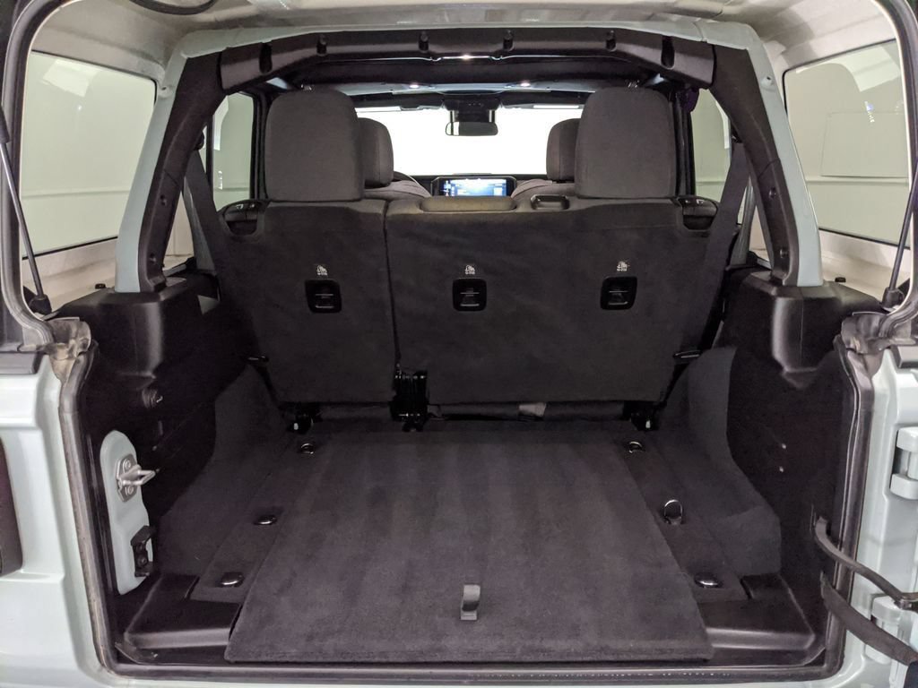 Used 2024 Jeep Wrangler Unlimited Sport AWD/4WD image 18