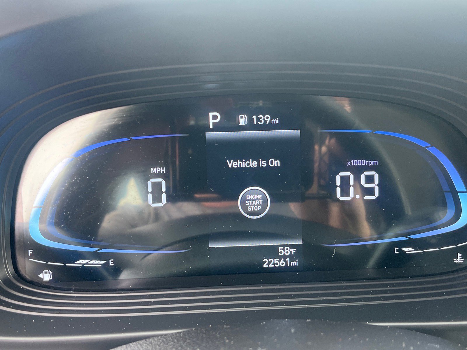 Used 2024 Hyundai Venue SEL FWD image 8