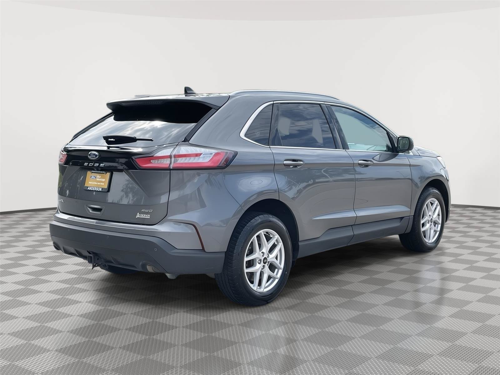 Certified 2024 Ford Edge SEL w/ Convenience Package AWD/4WD image 7