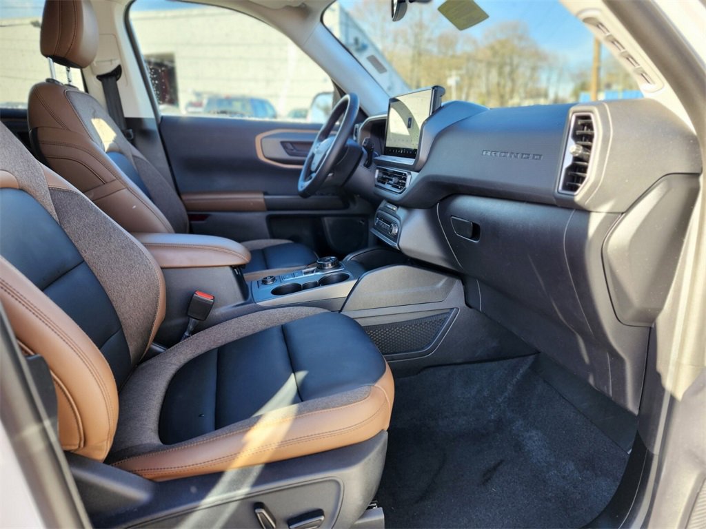 Certified 2025 Ford Bronco Sport Outer Banks w/ Outer Banks Tech Package+ image 11