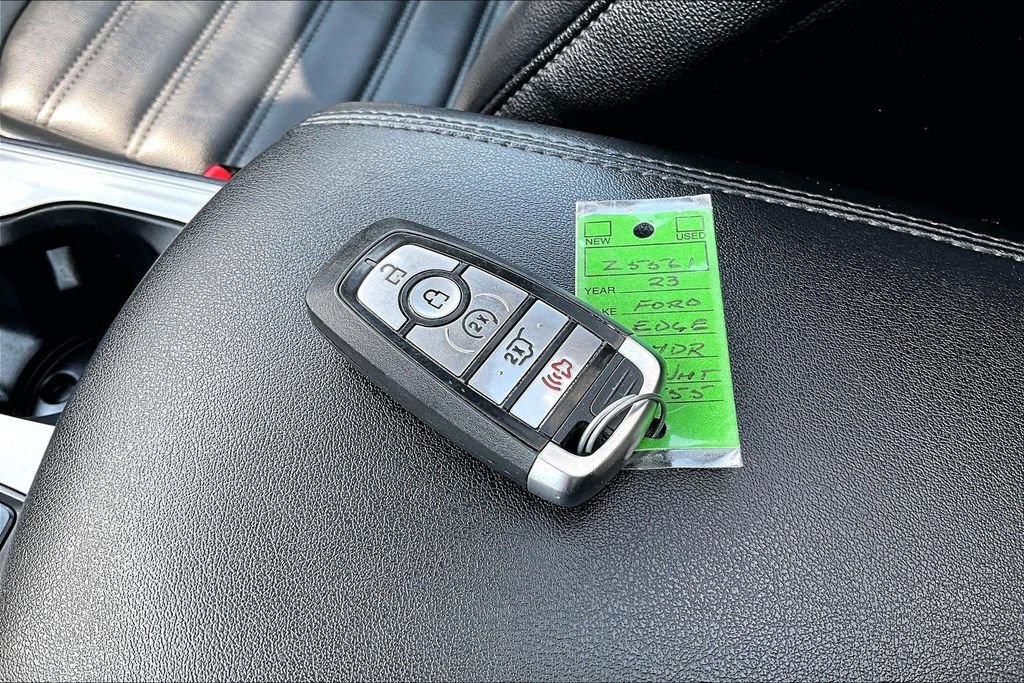 Certified 2023 Ford Edge SEL w/ Convenience Package AWD/4WD image 12