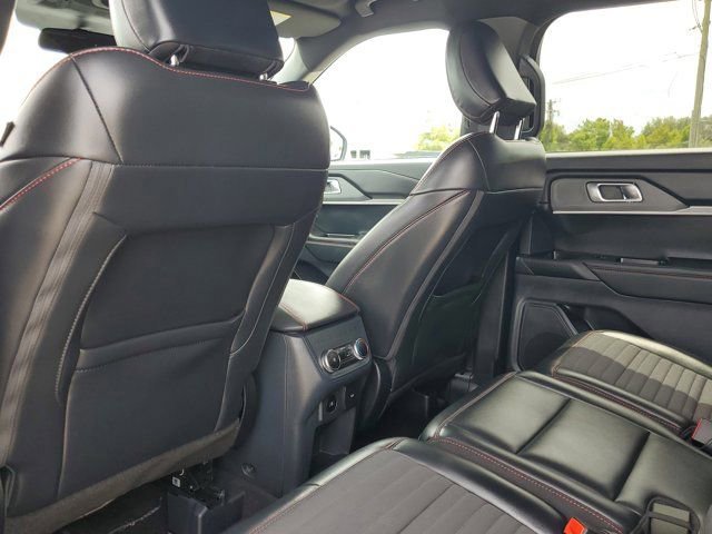 Certified 2025 Ford Explorer ST-Line image 12