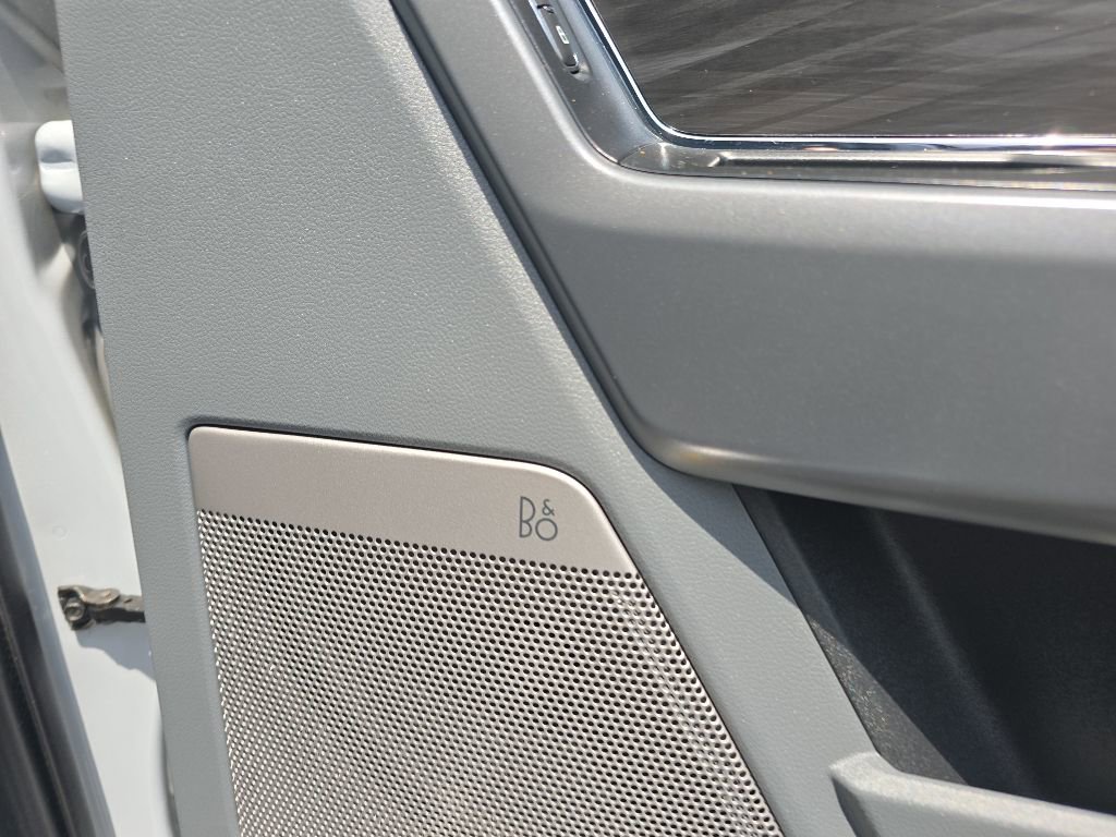 Certified 2025 Ford F150 Lariat w/ Equipment Group 502A High AWD/4WD image 10