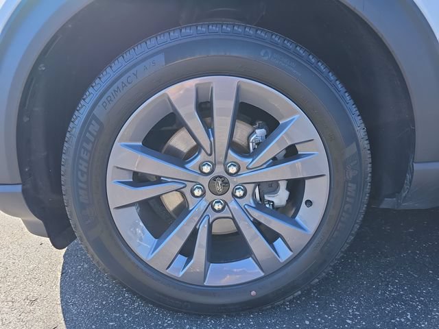 Certified 2023 Ford Explorer XLT w/ Equipment Group 202A AWD/4WD image 10