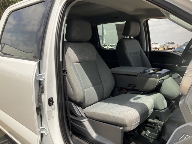 Certified 2025 Ford F250 XLT w/ Black Appearance Package AWD/4WD image 20