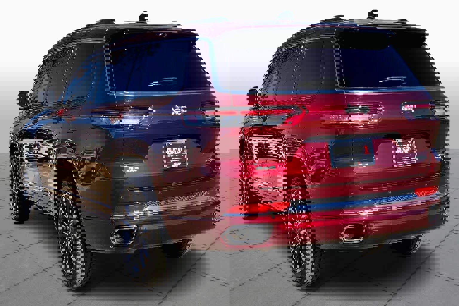 Used 2025 Jeep Grand Cherokee L Overland w/ Luxury Tech Group IV image 11