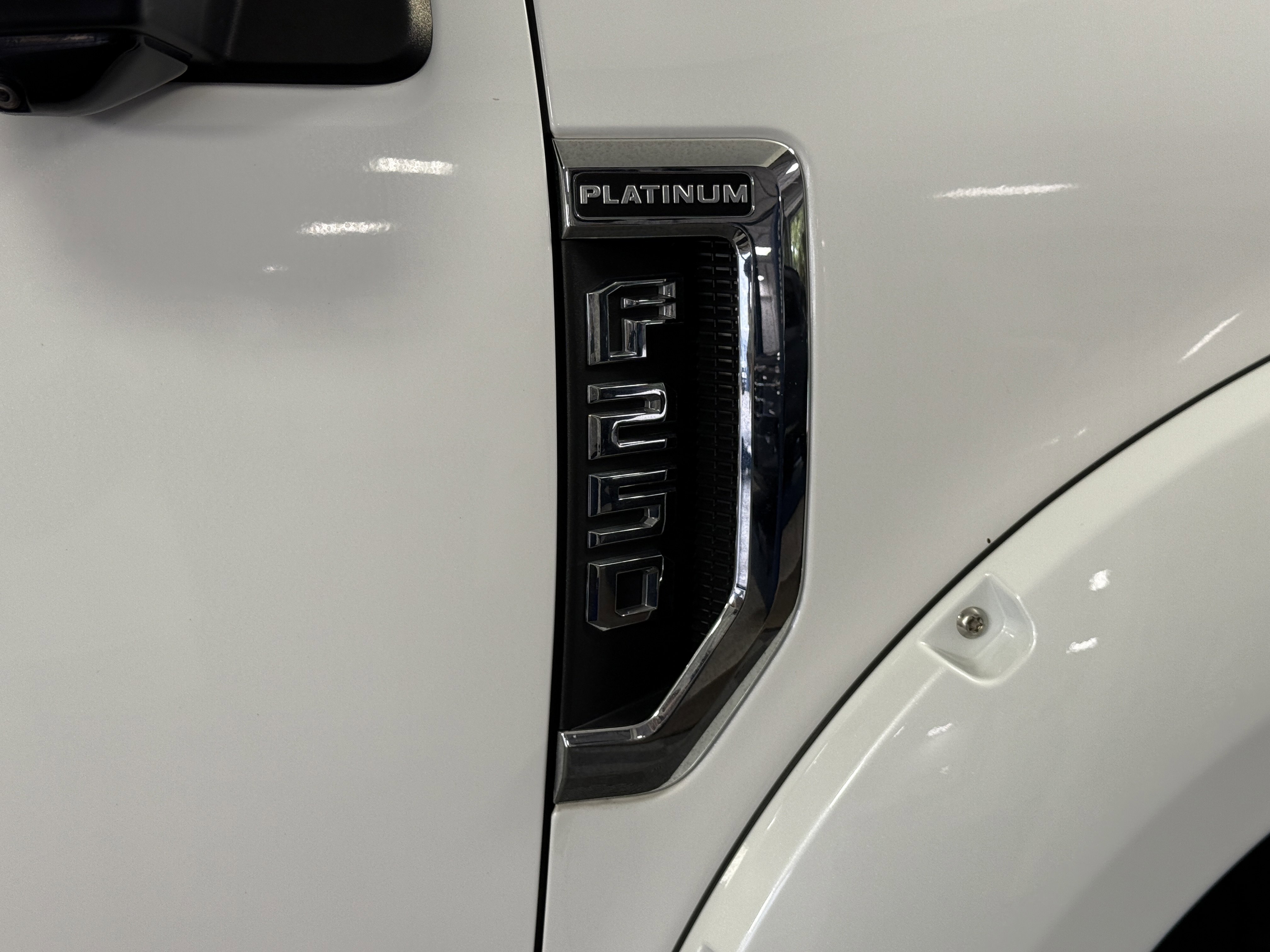 Certified 2020 Ford F250 Platinum w/ FX4 Off-Road Package image 8