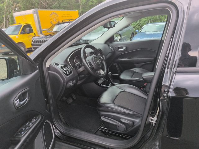 Used 2019 Jeep Compass Latitude FWD image 27