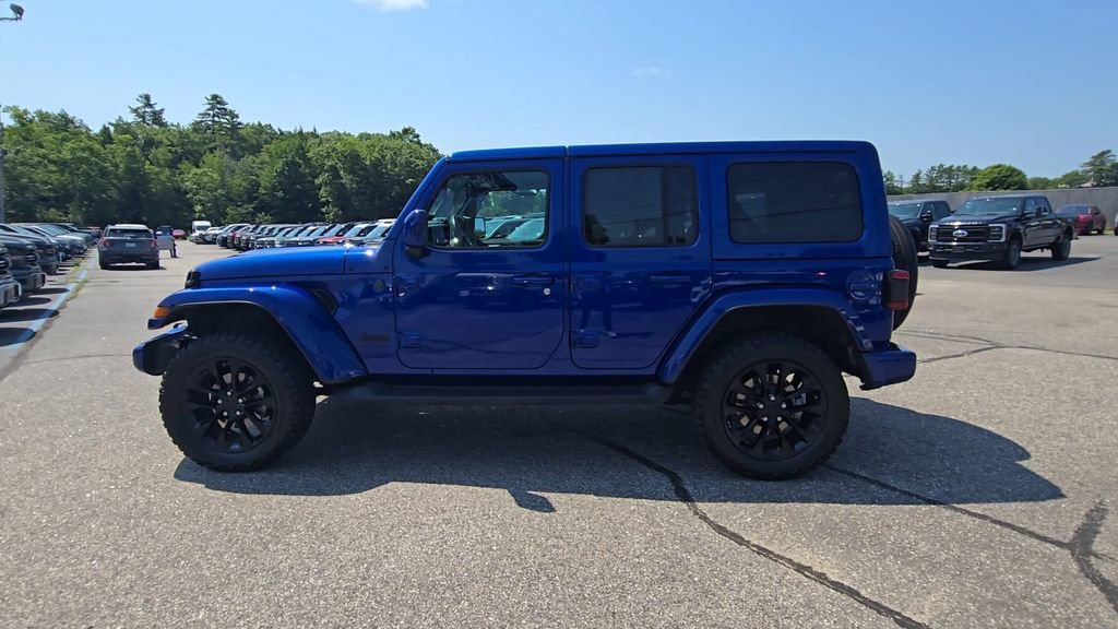 Used 2020 Jeep Wrangler Unlimited Sahara AWD/4WD image 16