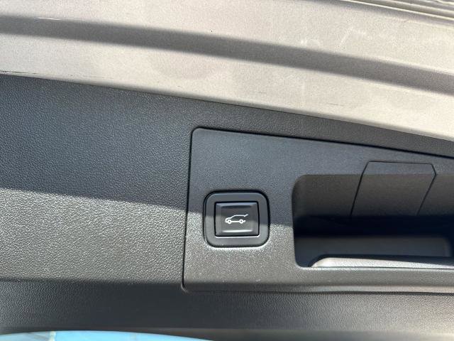 Used 2017 Cadillac XT5 Premium Luxury w/ LPO, Wheel Lock Package image 13