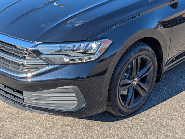 Used 2023 Volkswagen Jetta SE image 10