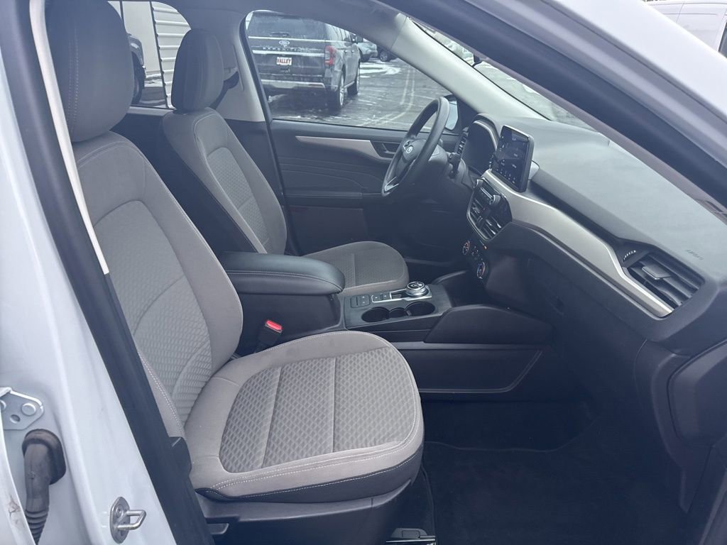Certified 2022 Ford Escape SE image 25
