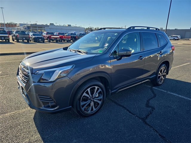 Used 2023 Subaru Forester Limited image 1