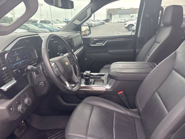 Used 2025 Chevrolet Silverado 1500 LTZ w/ LTZ Premium Package AWD/4WD image 11