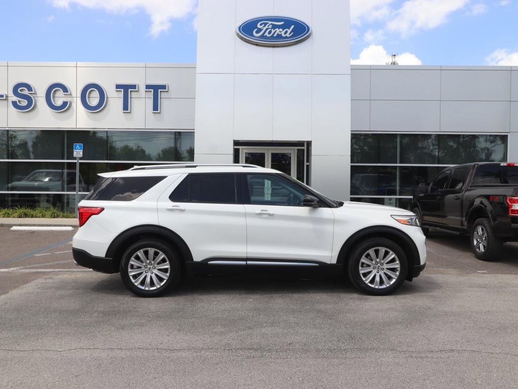Certified 2022 Ford Explorer Limited w/ Limited Technology Package image 6