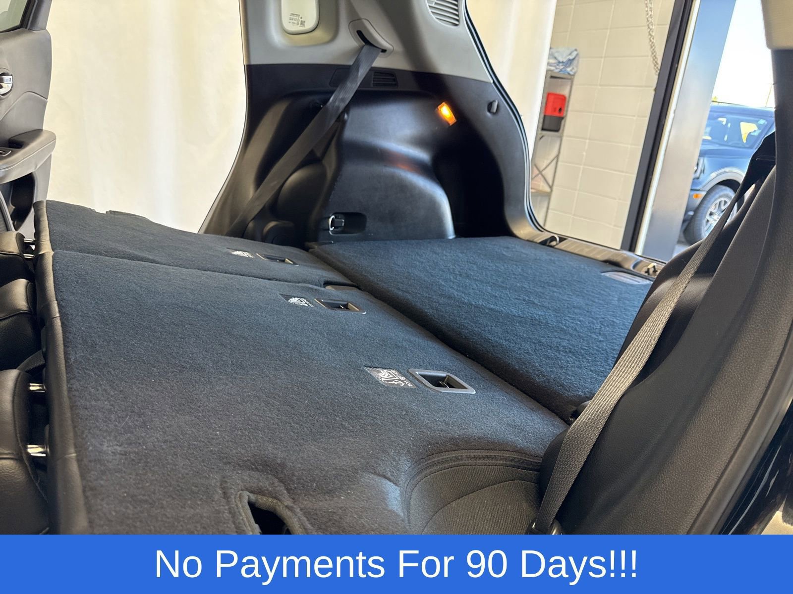 Used 2017 Jeep Compass Latitude image 35