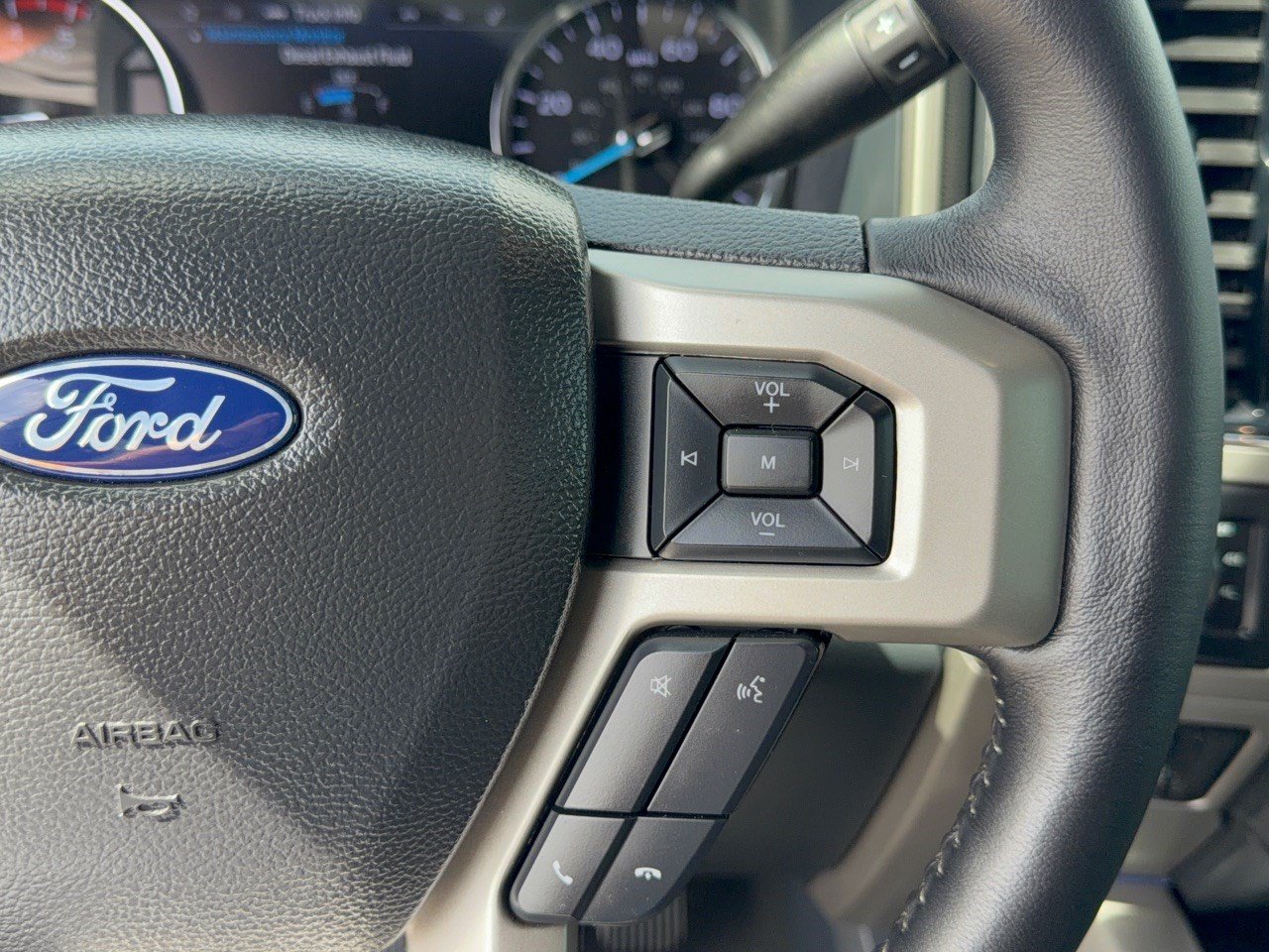 Certified 2022 Ford F250 Lariat w/ Tremor Off-Road Package AWD/4WD image 19