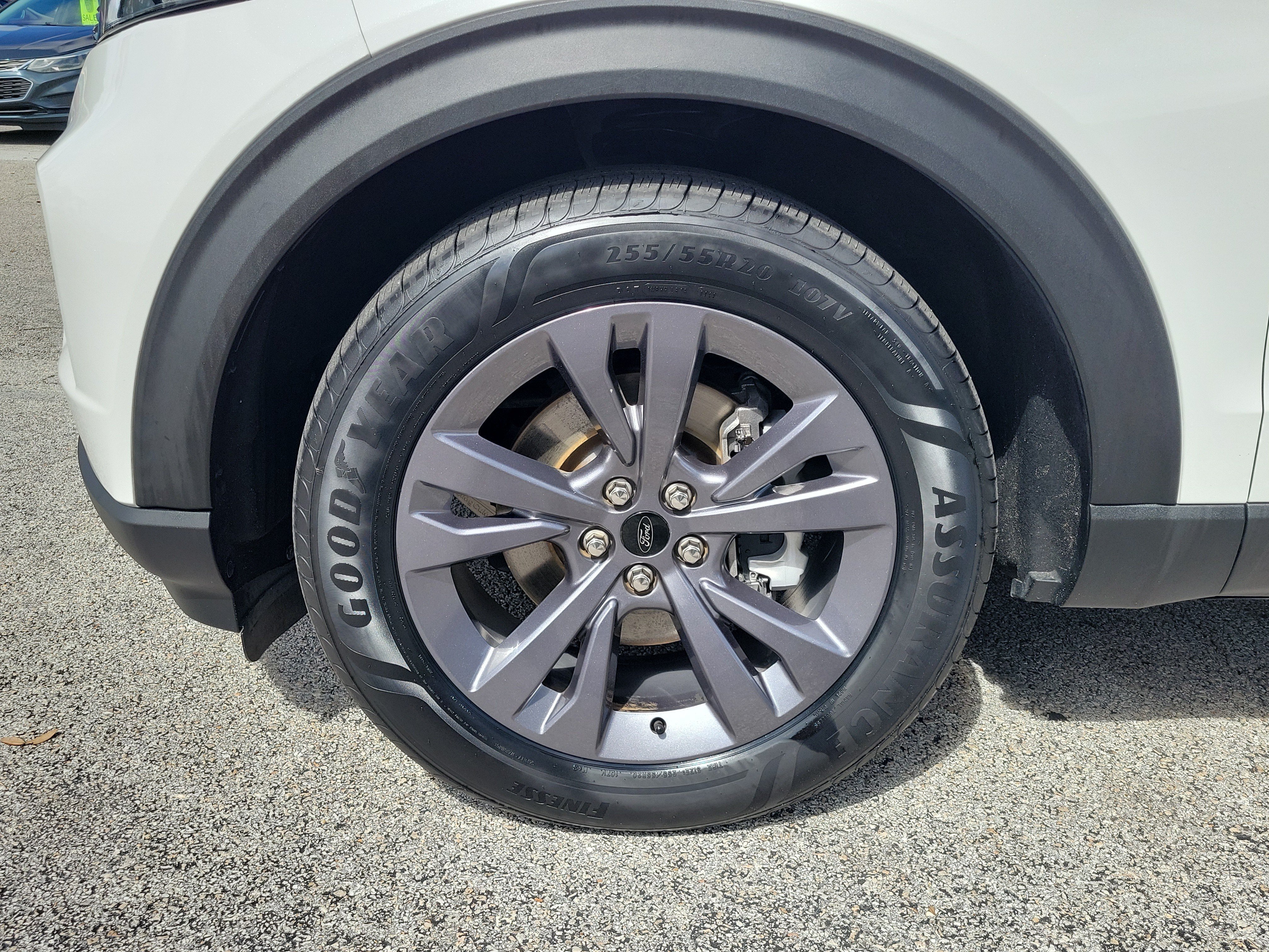 Certified 2022 Ford Explorer XLT w/ Equipment Group 202A RWD image 5