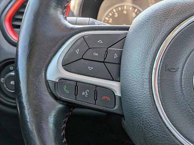 Used 2019 Jeep Renegade Trailhawk w/ Cold Weather Group II AWD/4WD image 12