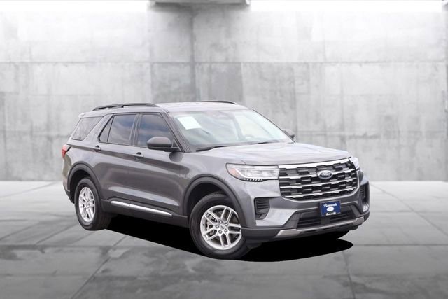 Certified 2025 Ford Explorer Active AWD/4WD image 2