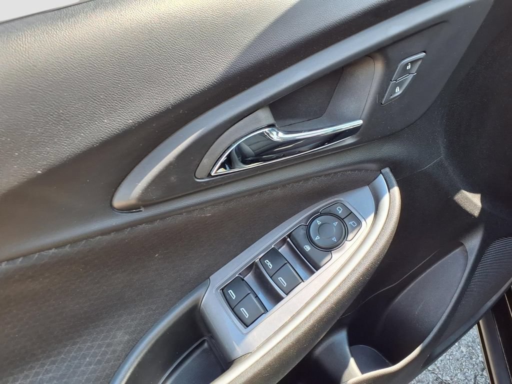 Used 2024 Chevrolet Malibu LT FWD image 24