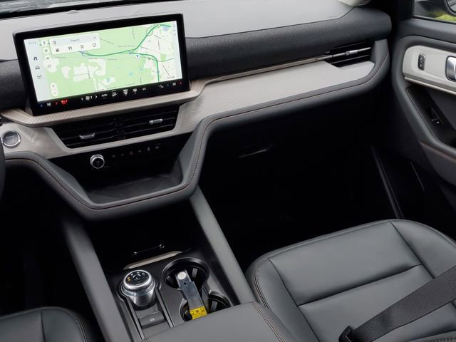 Certified 2025 Ford Explorer Active w/ Active Comfort Package image 29