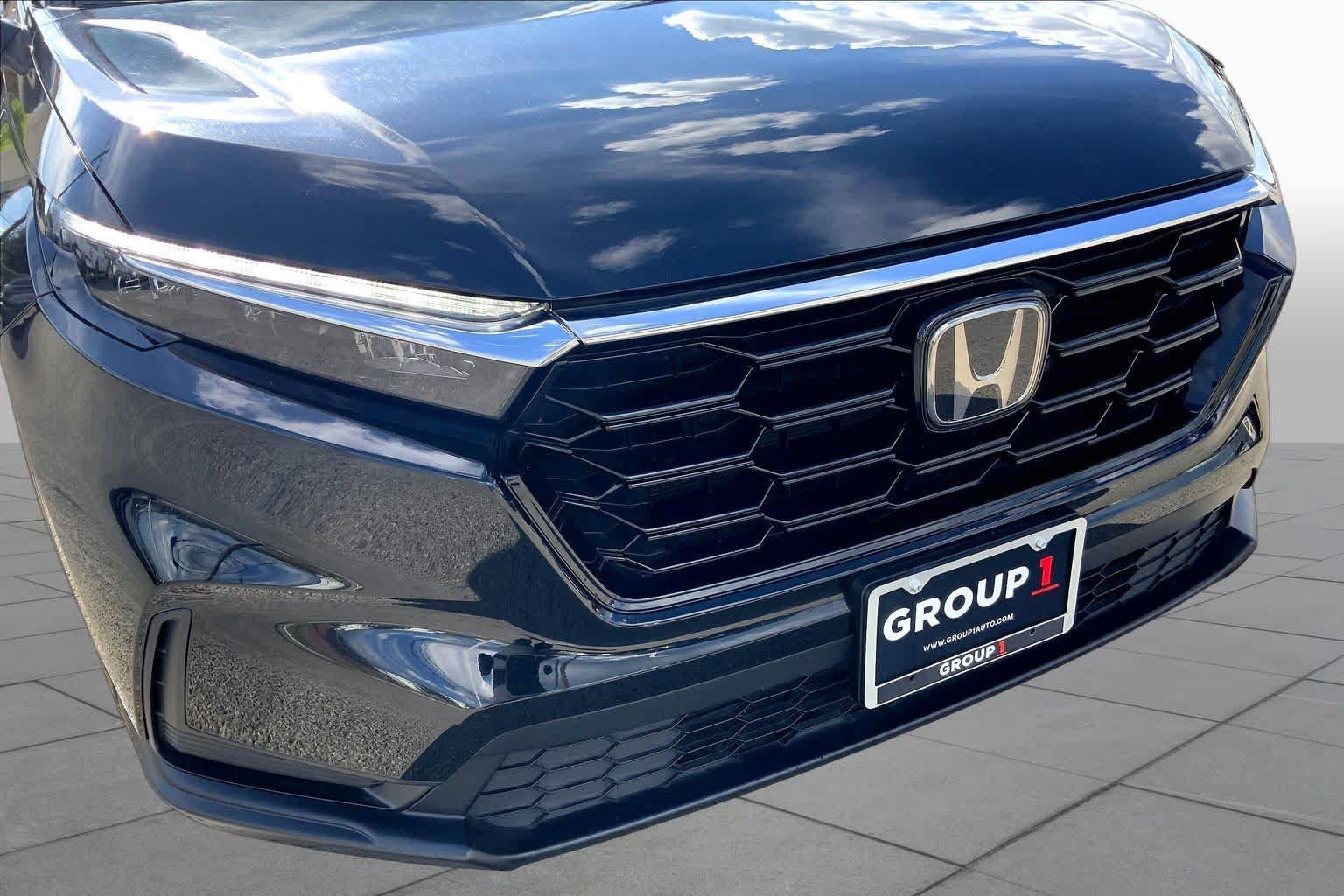 Used 2025 Honda CR-V EX image 30