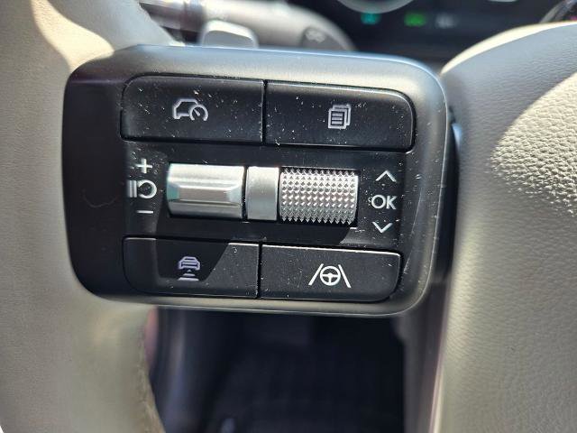 Used 2024 Hyundai Santa Fe Limited FWD image 20