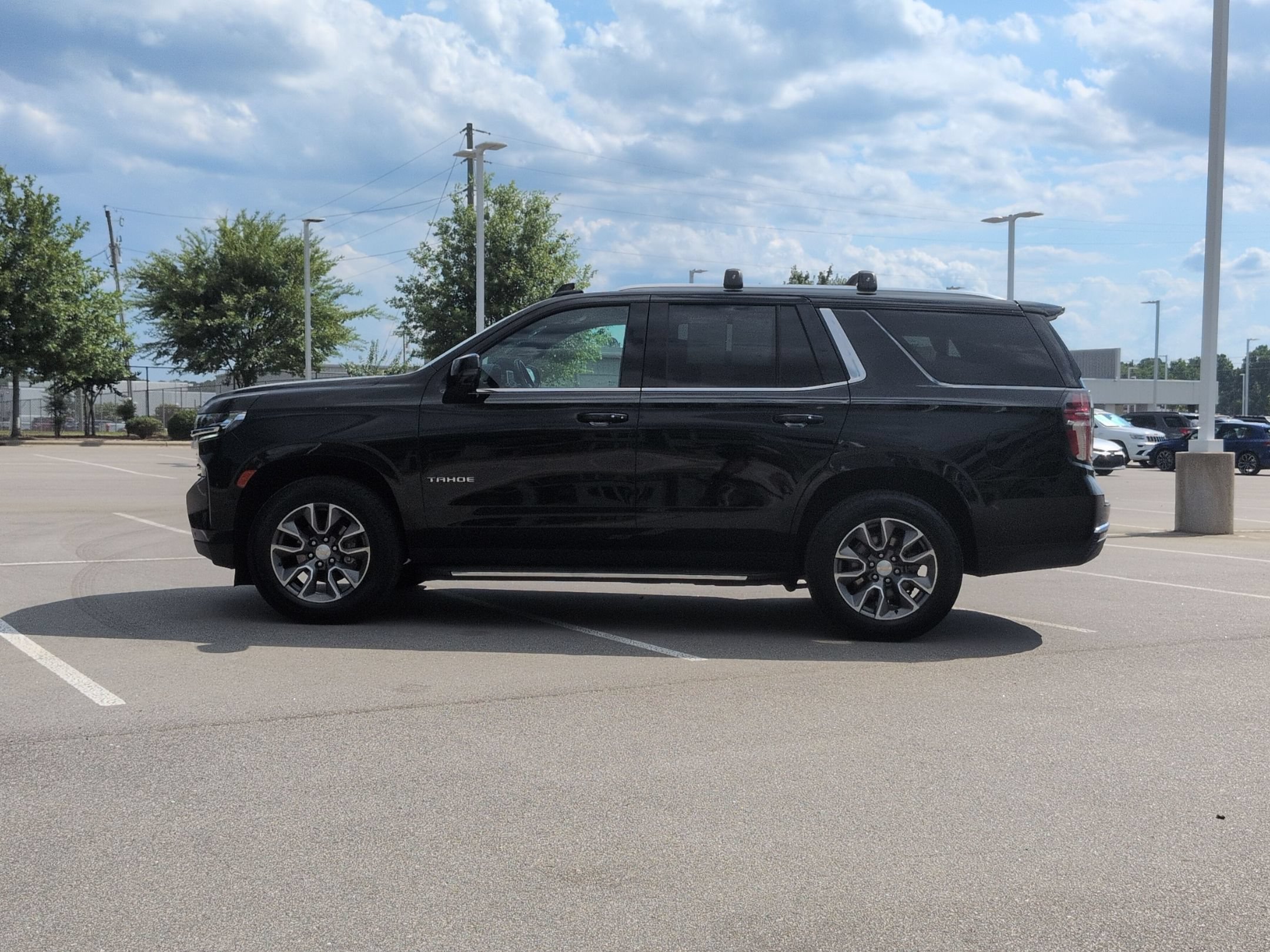 Used 2023 Chevrolet Tahoe LT w/ LT Signature Plus Package AWD/4WD image 7