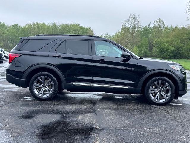 Certified 2025 Ford Explorer Active w/ Active Comfort Package AWD/4WD image 7
