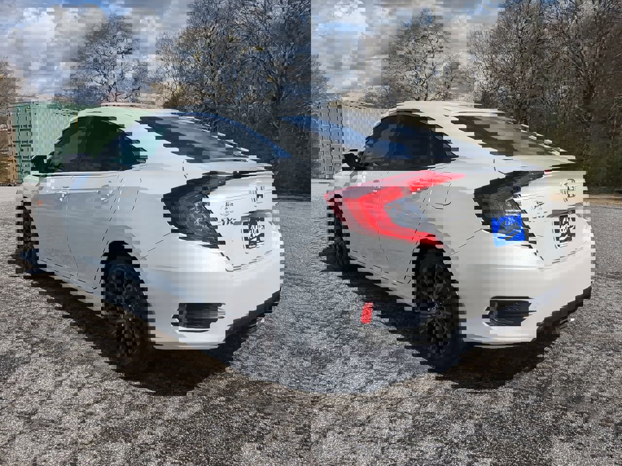 Used 2019 Honda Civic Sport image 2