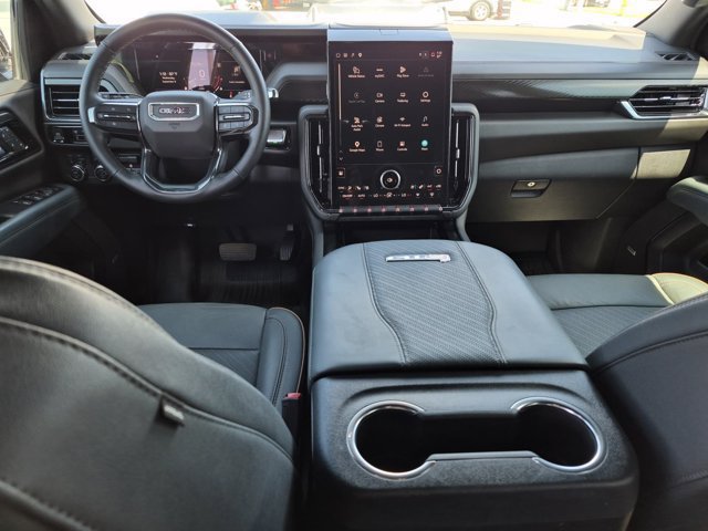 Used 2025 GMC Yukon AT4 w/ Premium Trailering Package AWD/4WD image 18