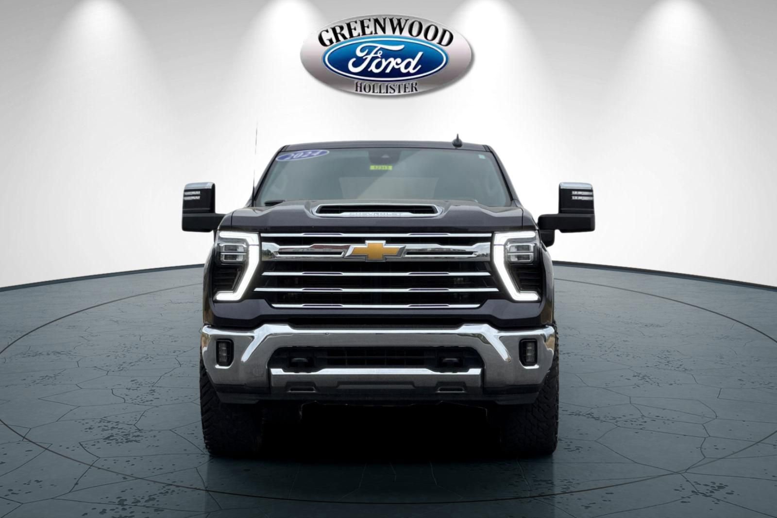 Used 2024 Chevrolet Silverado 2500 LTZ image 9