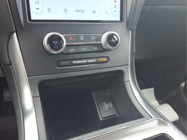 Certified 2024 Ford Edge Titanium AWD/4WD image 19