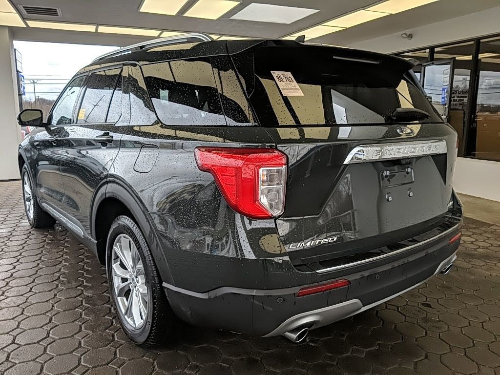 Certified 2023 Ford Explorer Limited w/ Equipment Group 301A image 9