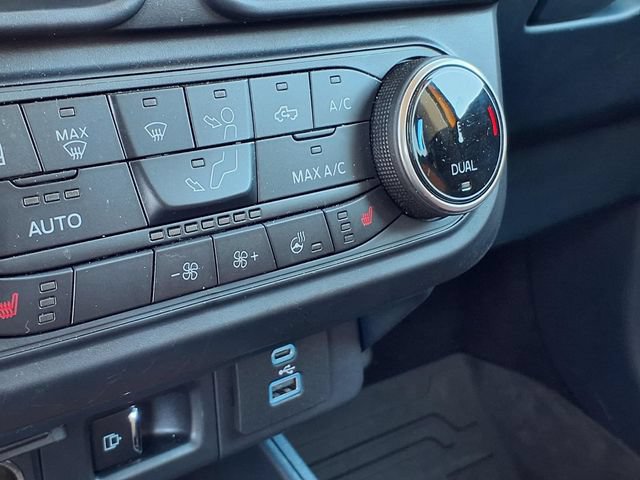 Certified 2022 Ford Maverick Lariat w/ Lariat Luxury Package AWD/4WD image 5