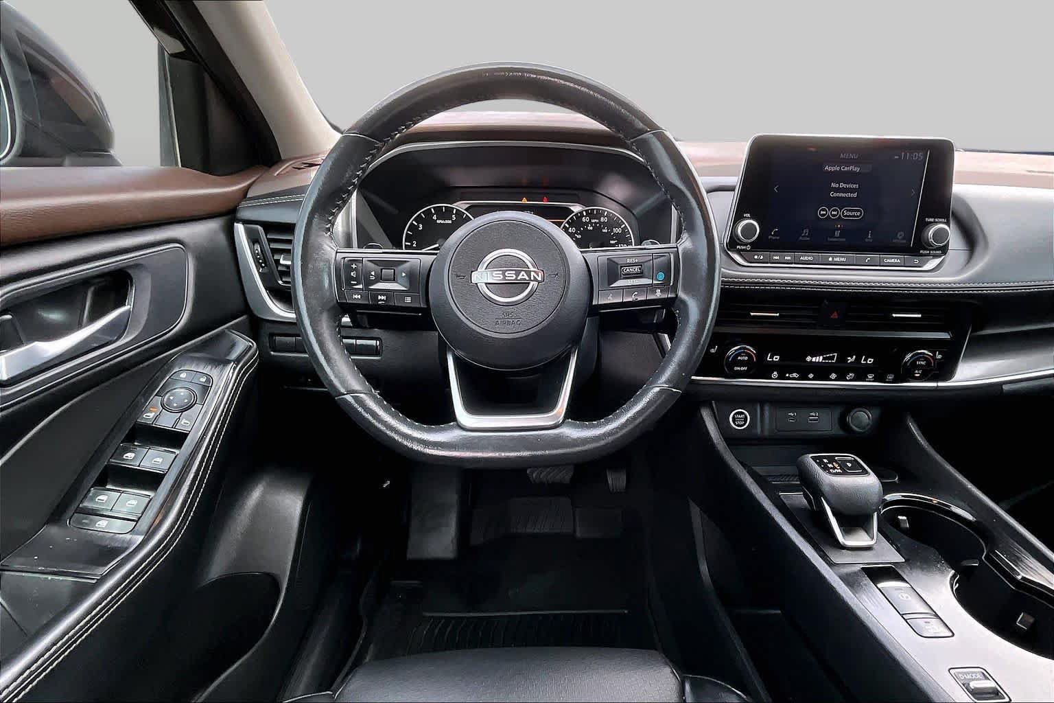 Used 2023 Nissan Rogue SV w/ SV Premium B Package FWD image 6